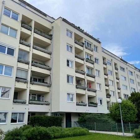 Schone Wohnung Mit Dachterrasse Wina Bagian luar foto
