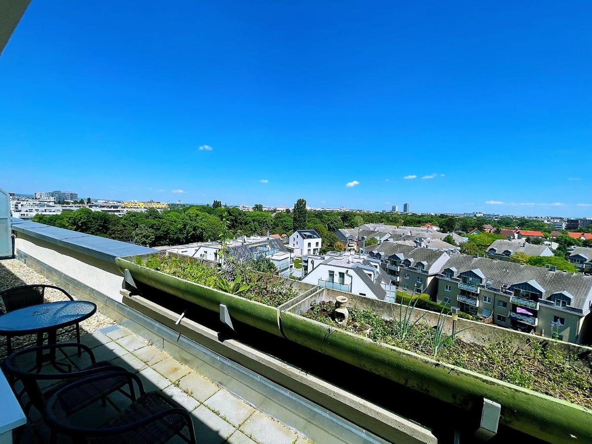 Schone Wohnung Mit Dachterrasse Wina Bagian luar foto