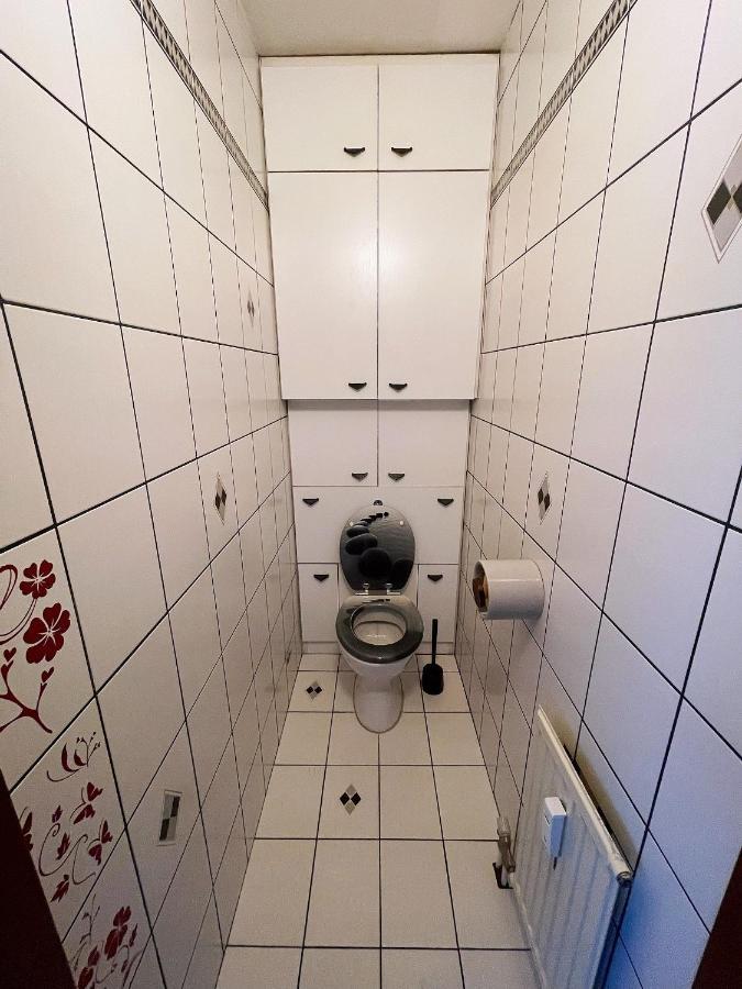Schone Wohnung Mit Dachterrasse Wina Bagian luar foto